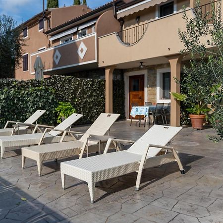 Apartments Gea Люция Екстериор снимка