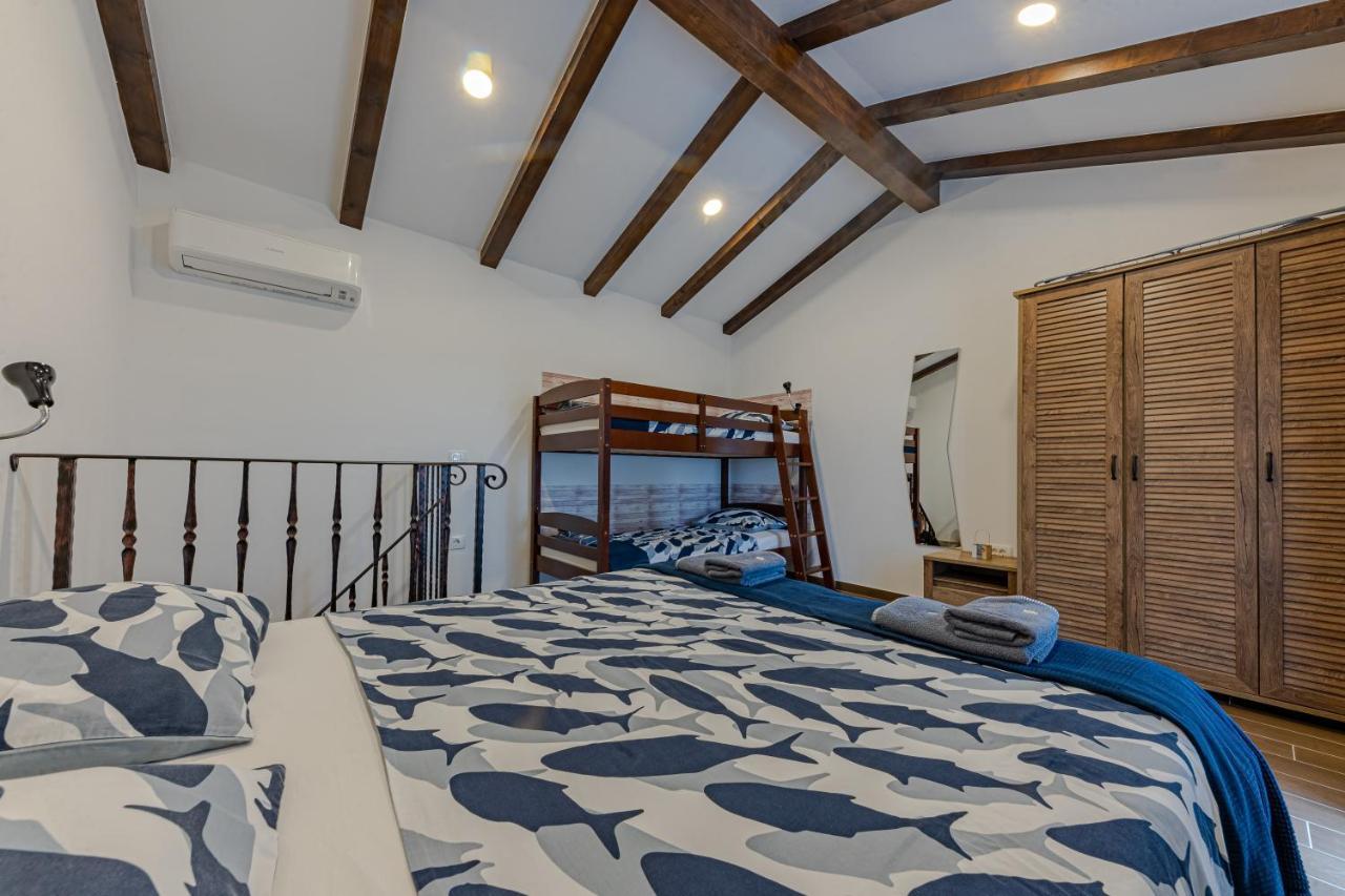 Apartments Gea Люция Екстериор снимка