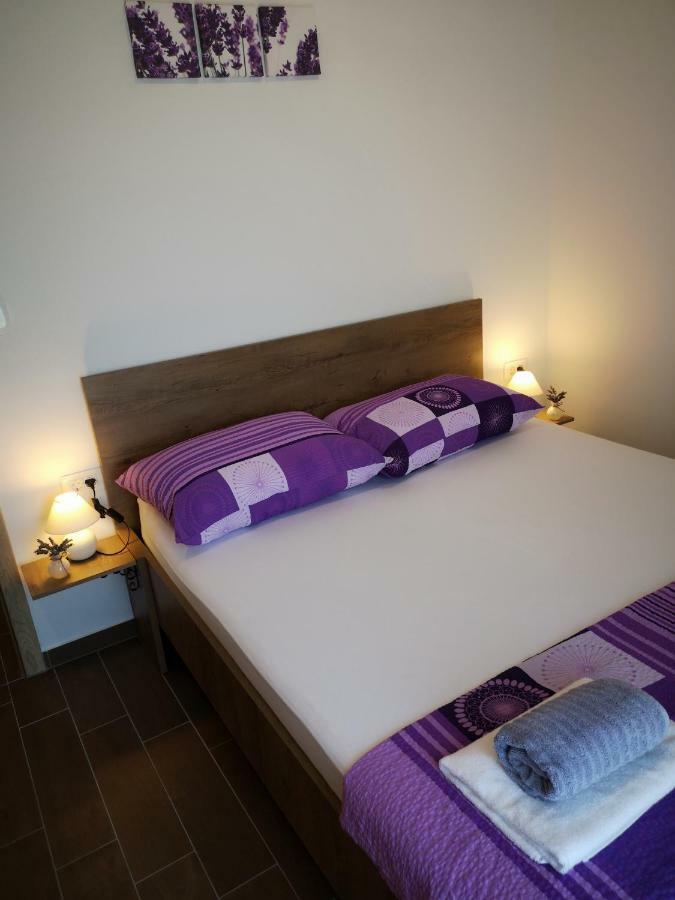 Apartments Gea Люция Екстериор снимка